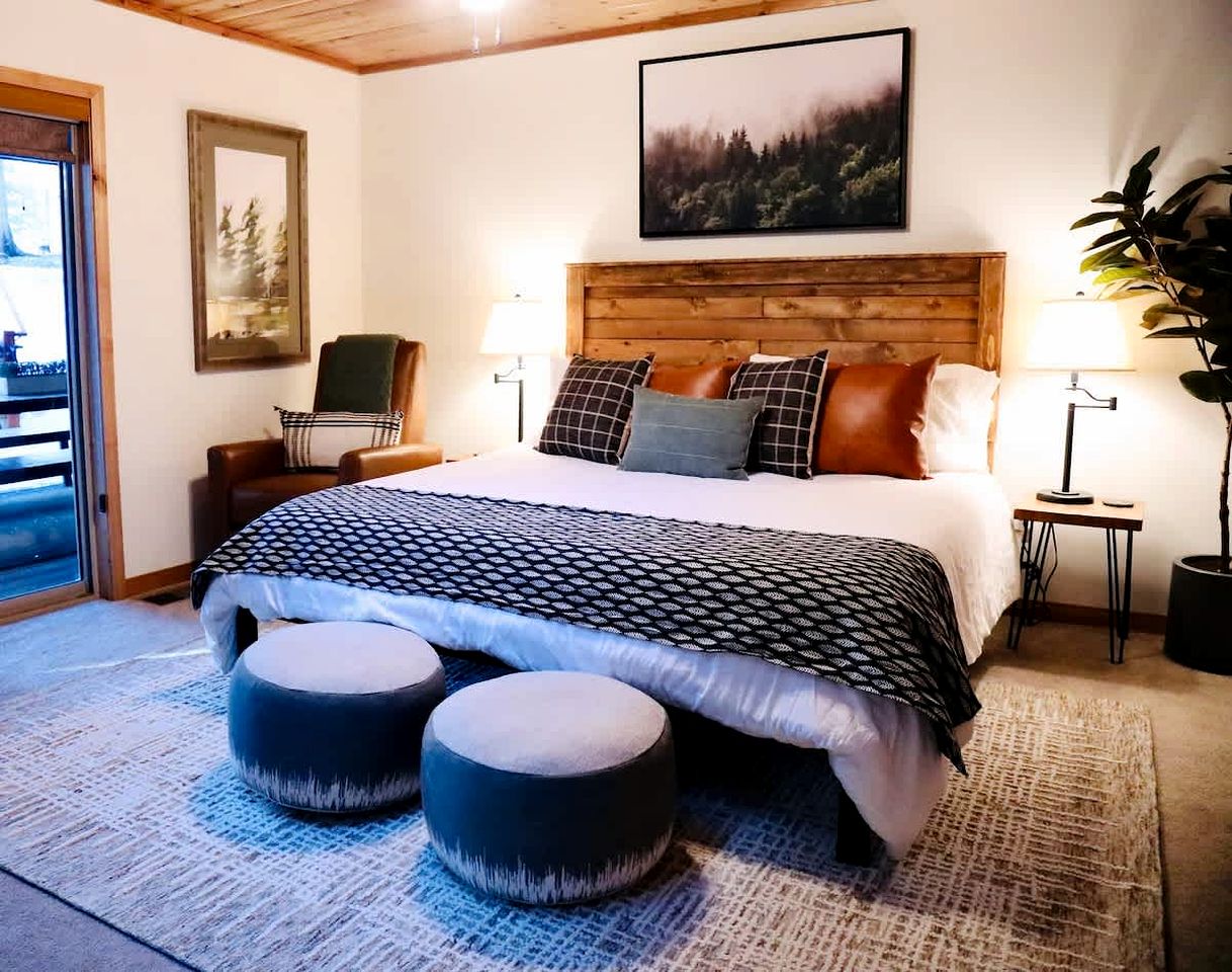 Outstanding Cabin with Game Room and Impressive Outdoor Area in Big Bear Lake, California