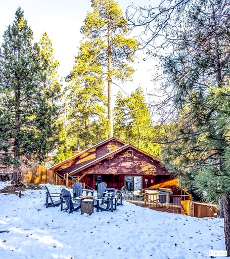 Cabins (United States of America, Big Bear Lake, California)