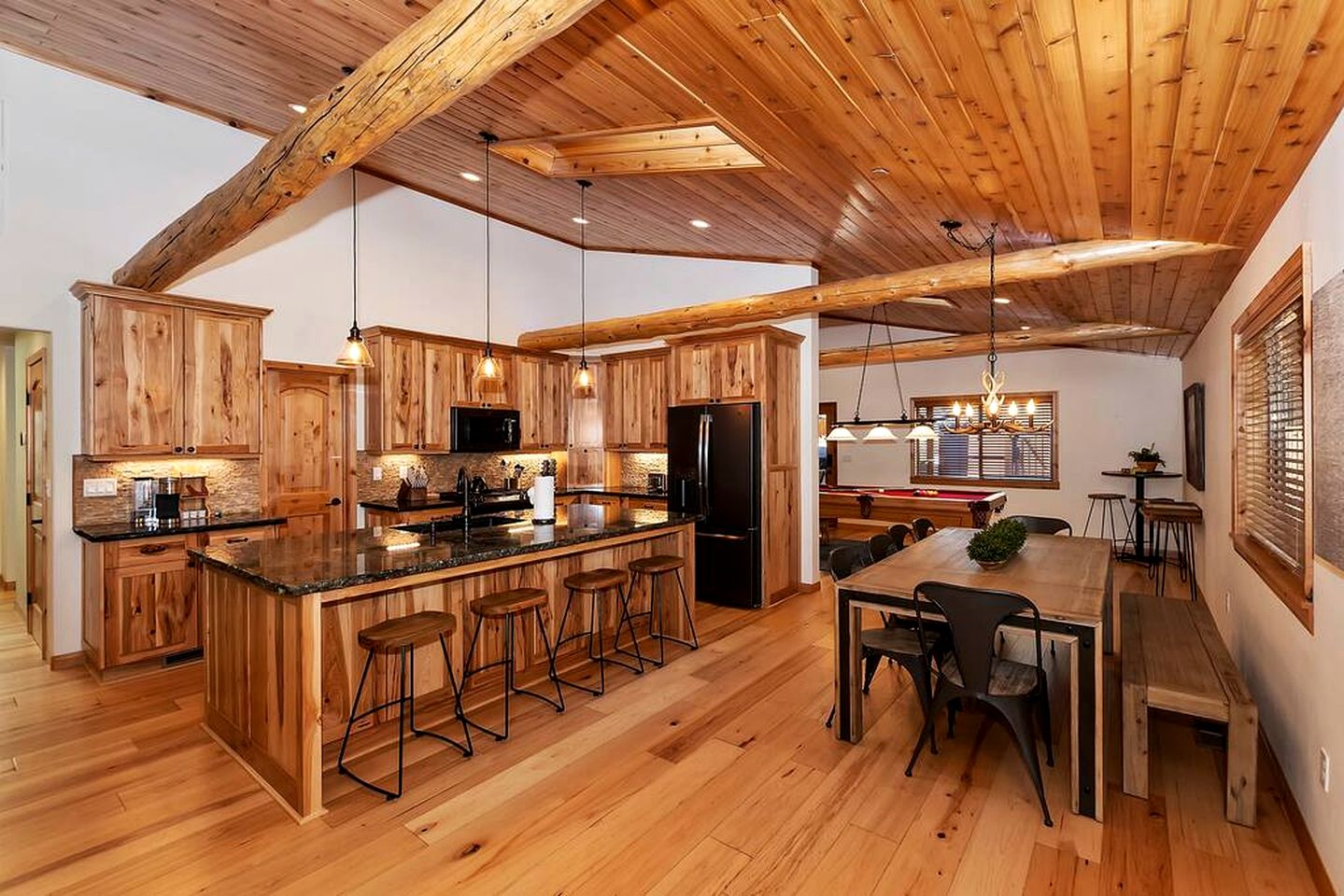 Outstanding Cabin with Game Room and Impressive Outdoor Area in Big Bear Lake, California