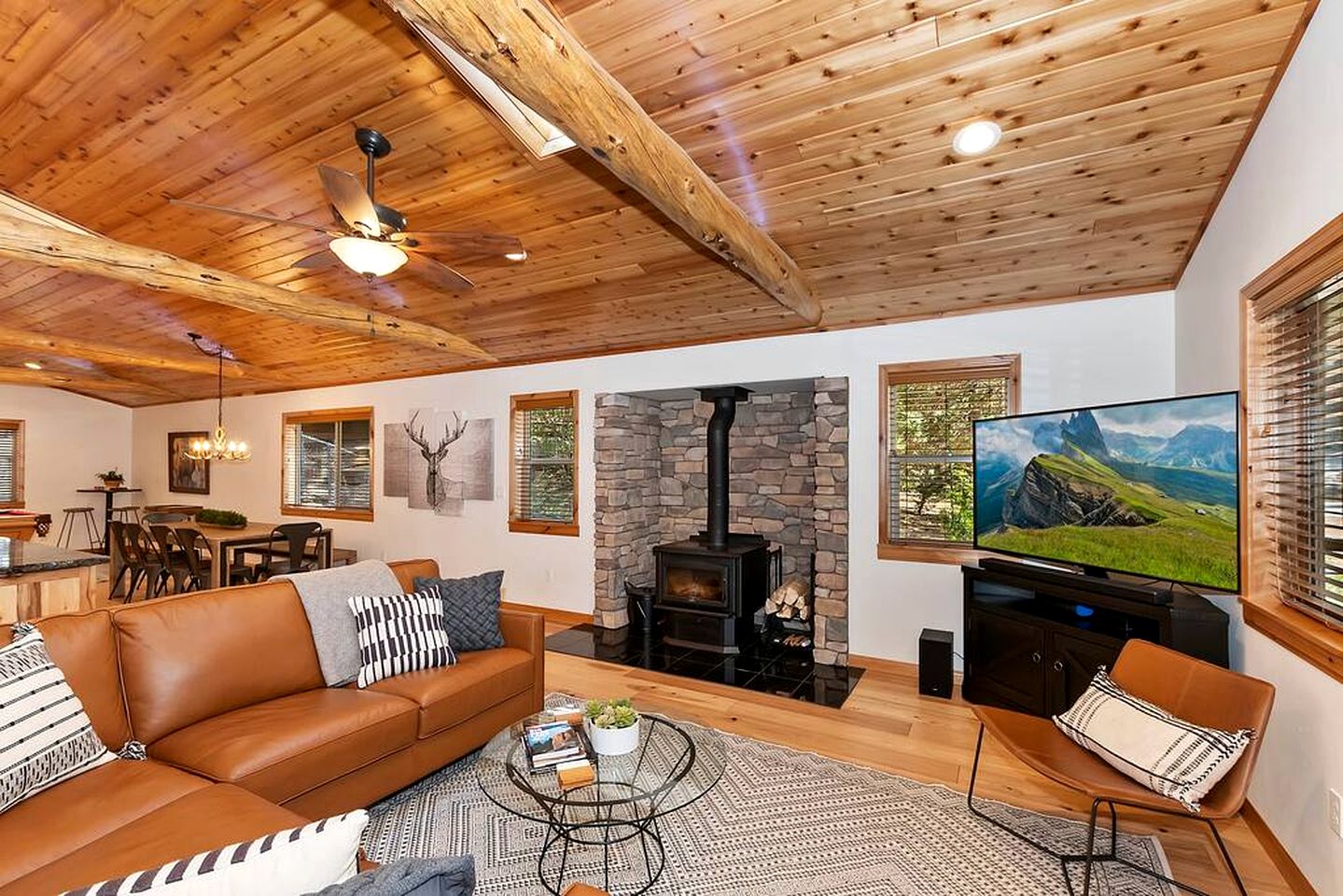 Outstanding Cabin with Game Room and Impressive Outdoor Area in Big Bear Lake, California