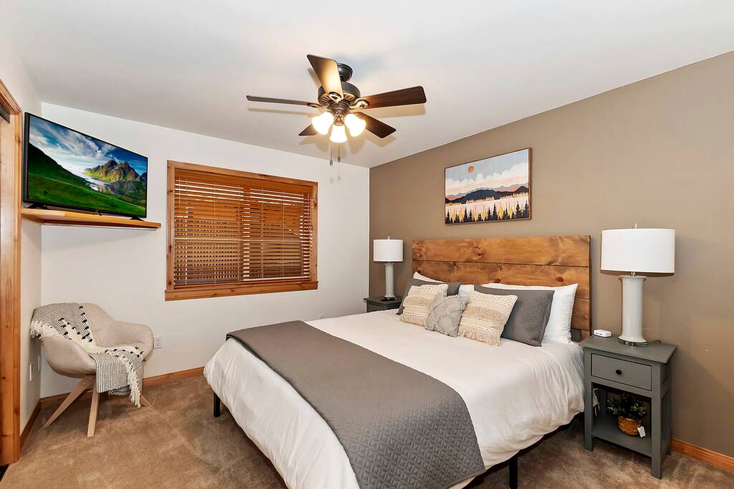 Outstanding Cabin with Game Room and Impressive Outdoor Area in Big Bear Lake, California