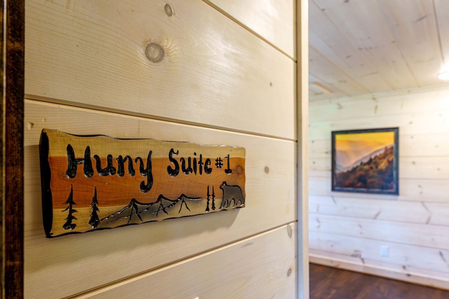Outstanding Cabin with Game Room, Jacuzzi and Cinema Room in Tennessee