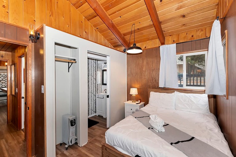 Cabins (United States of America, Big Bear Lake, California)