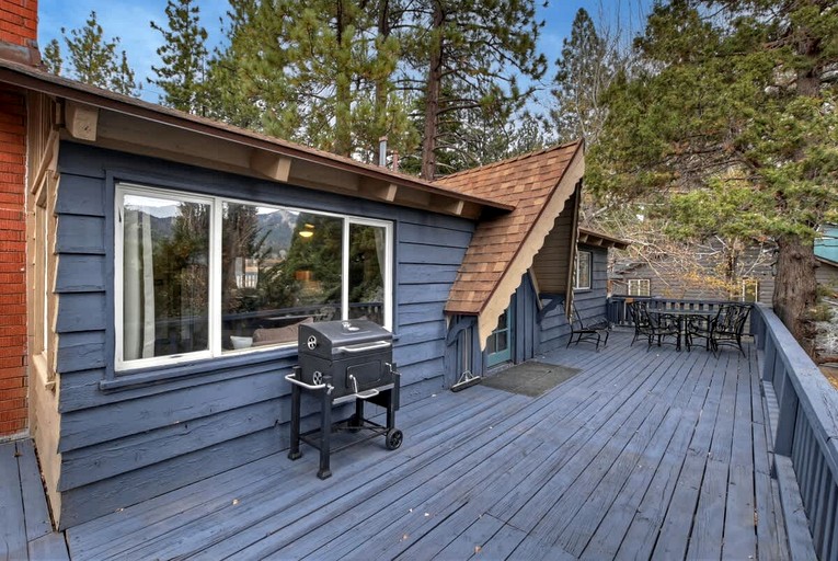 Cabins (United States of America, Big Bear Lake, California)