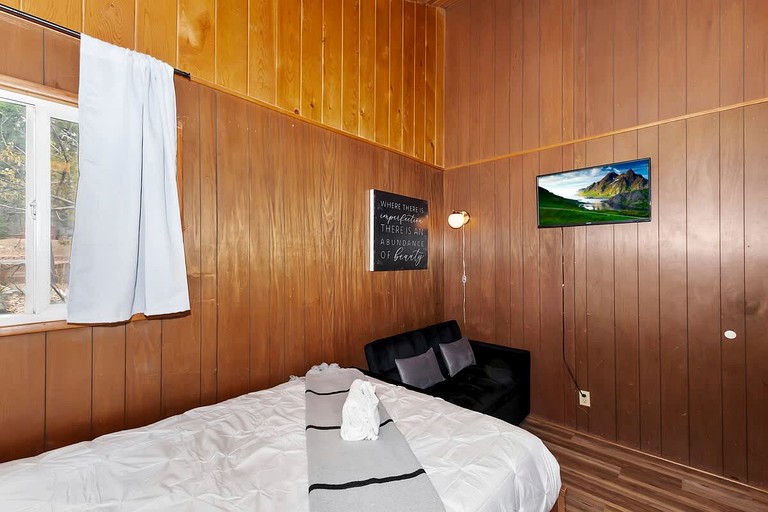 Cabins (United States of America, Big Bear Lake, California)