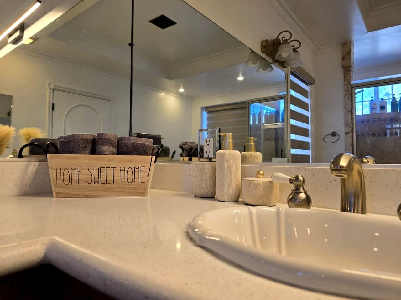 Outstanding Cottage Munguia Summit Camp