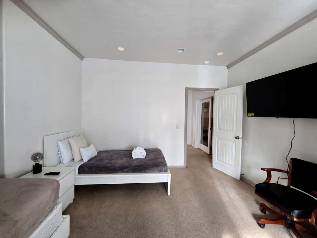 Outstanding Cottage Munguia Summit Camp