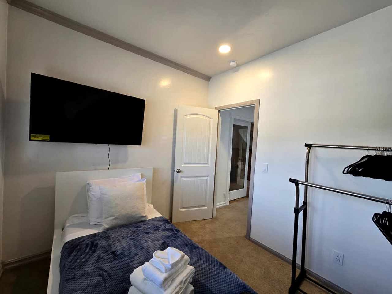 Outstanding Cottage Munguia Summit Camp