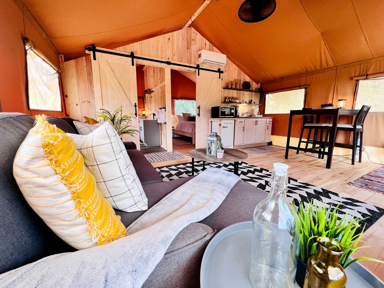 Outstanding Safari Tent with Jacuzzi and and Beautiful Outdoor and Indoor Living in Florida