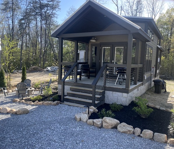 Breathtaking Tiny House Settled Between Trees in Tracy City, Tennessee