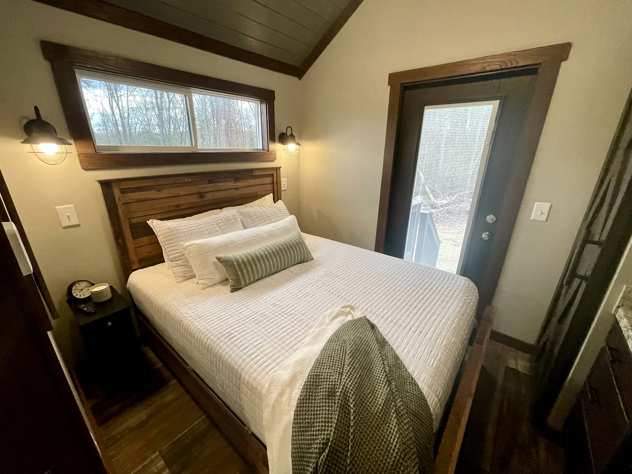 Breathtaking Tiny House Settled Between Trees in Tracy City, Tennessee