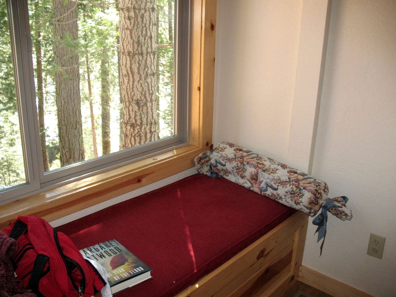 Exceptional Riverside Cabin Rental in the Trees near Pinecrest Lake, California