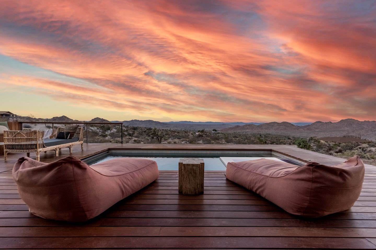 Elegant Vacation Rental with Swimming Pool and Barbecue in Joshua Tree, California