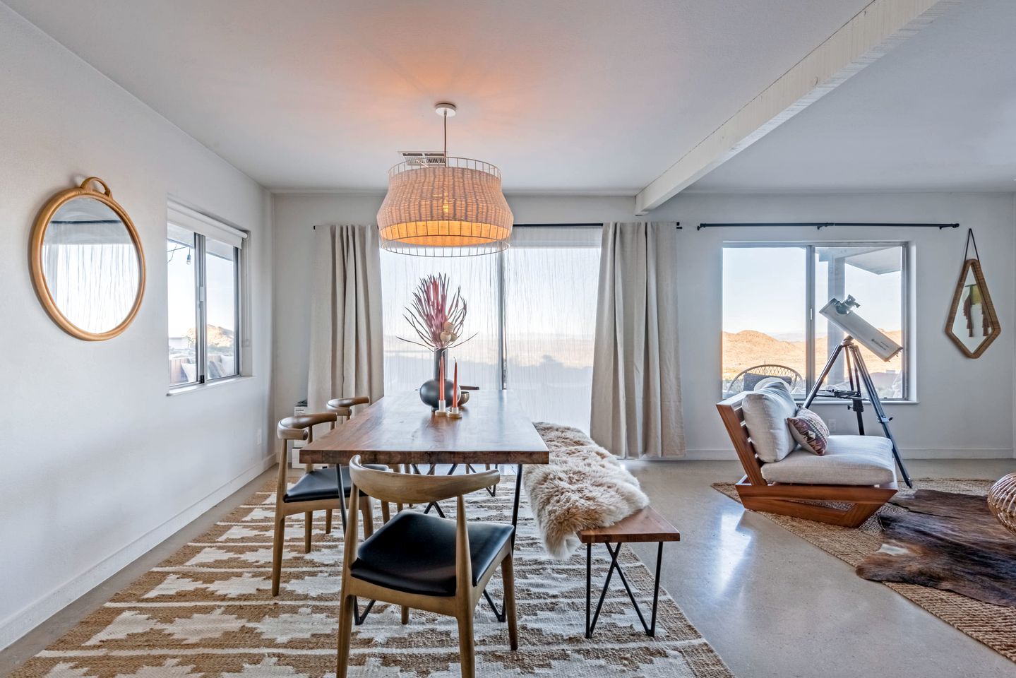 Elegant Vacation Rental with Swimming Pool and Barbecue in Joshua Tree, California