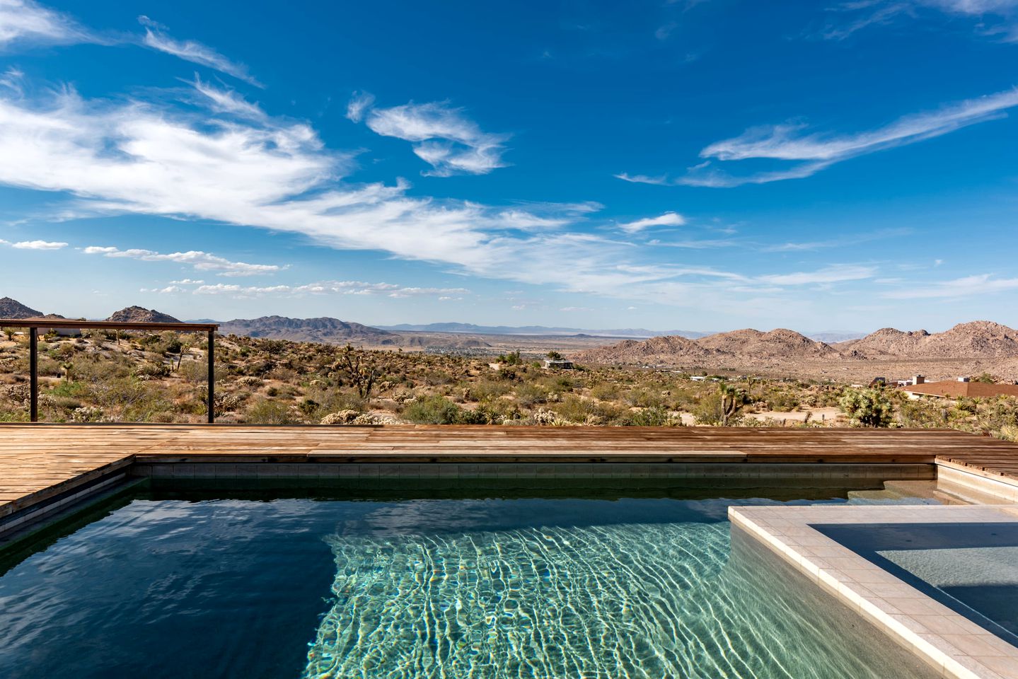 Elegant Vacation Rental with Swimming Pool and Barbecue in Joshua Tree, California