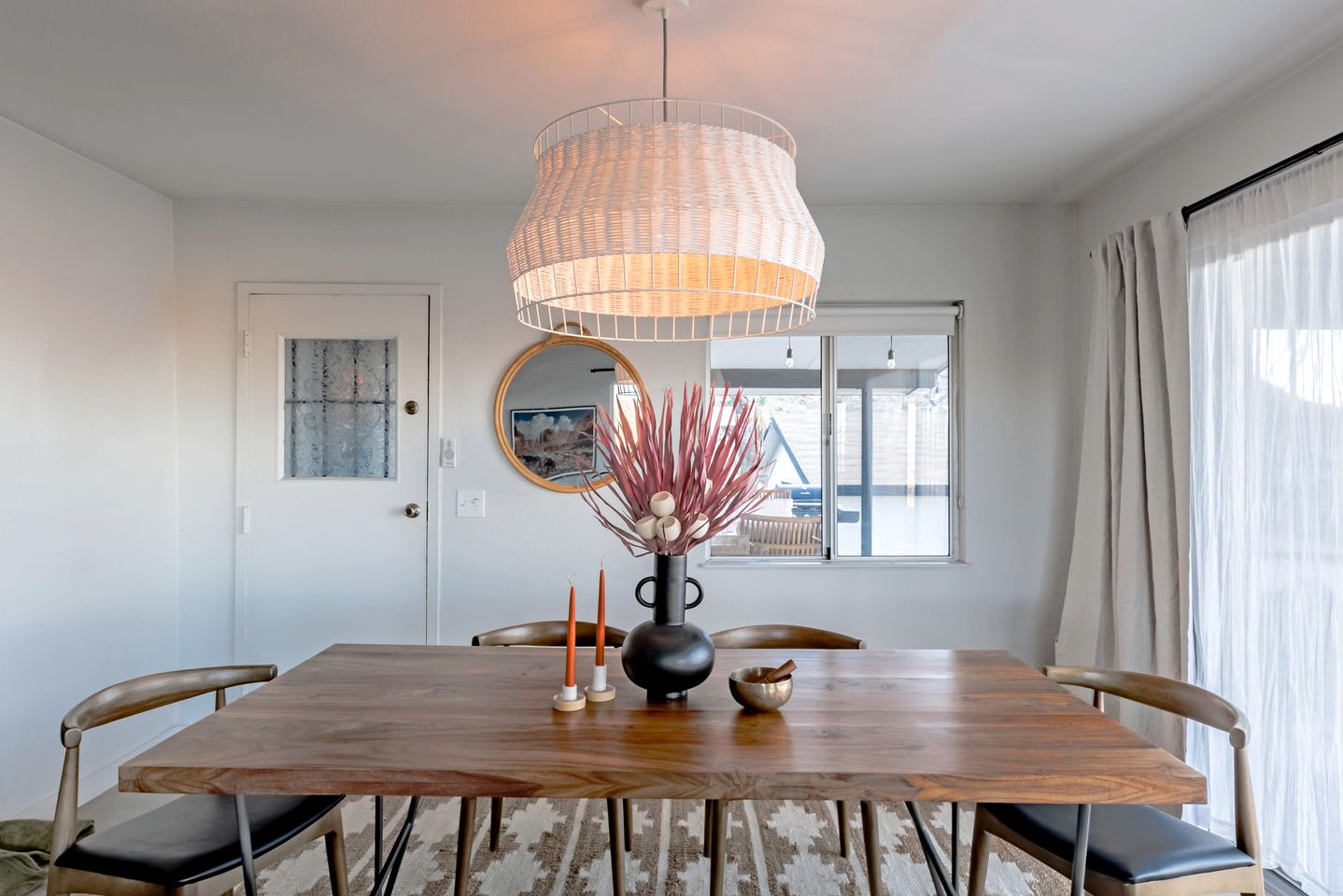 Elegant Vacation Rental with Swimming Pool and Barbecue in Joshua Tree, California