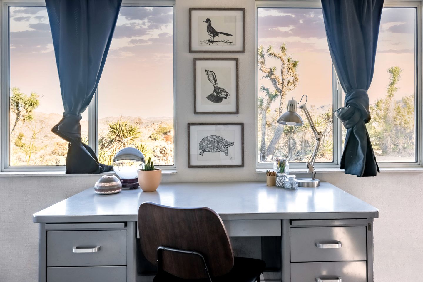 Elegant Vacation Rental with Swimming Pool and Barbecue in Joshua Tree, California
