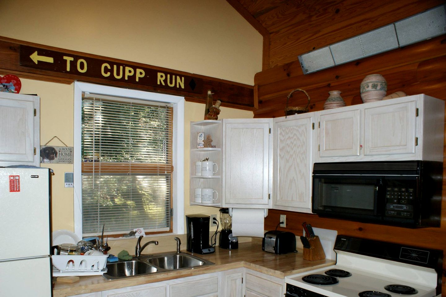 Rustic Cabin Rental near the Ski Slopes in Snowshoe, West Virginia