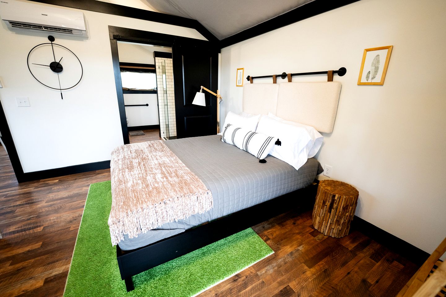 Relaxing Safari Tent with Hot Tub and Grill in Cedar Bluff, Alabama