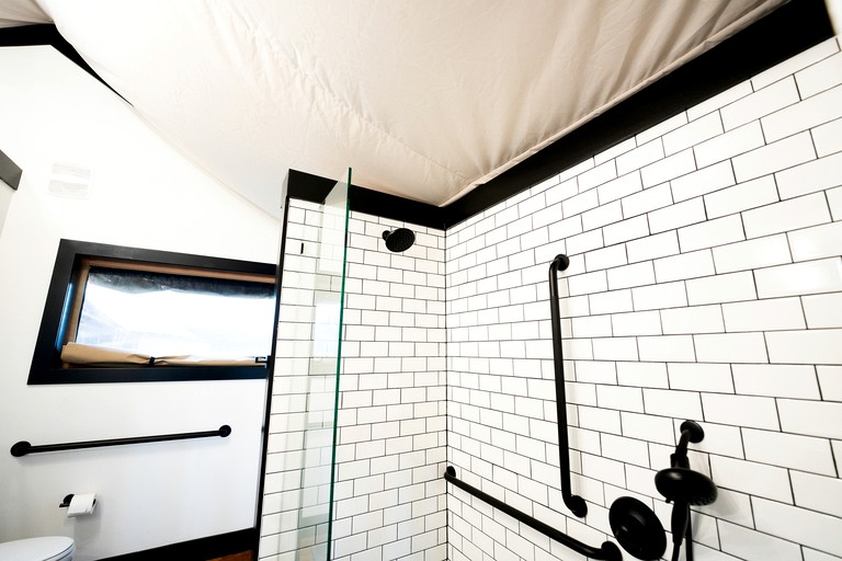 Safari Tents (United States of America, Cedar Bluff, Alabama)