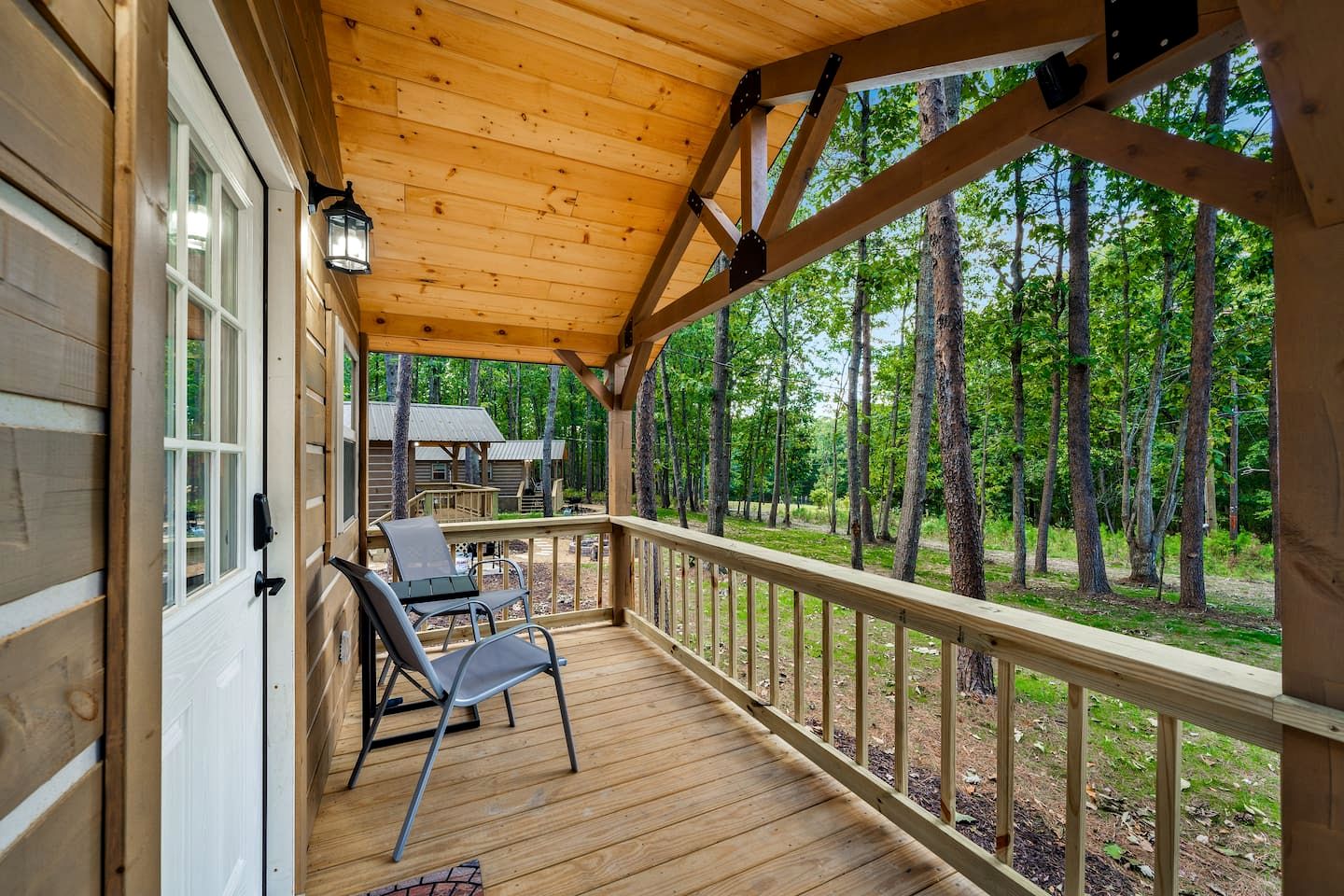 Escape to a Charming Cabin with Hot Tub & Covered Porch in Mentone, Alabama