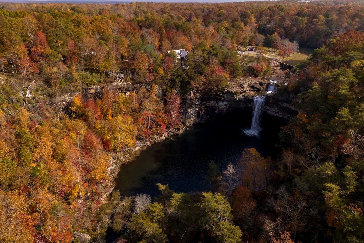 Escape to a Charming Cabin with Hot Tub & Covered Porch in Mentone, Alabama