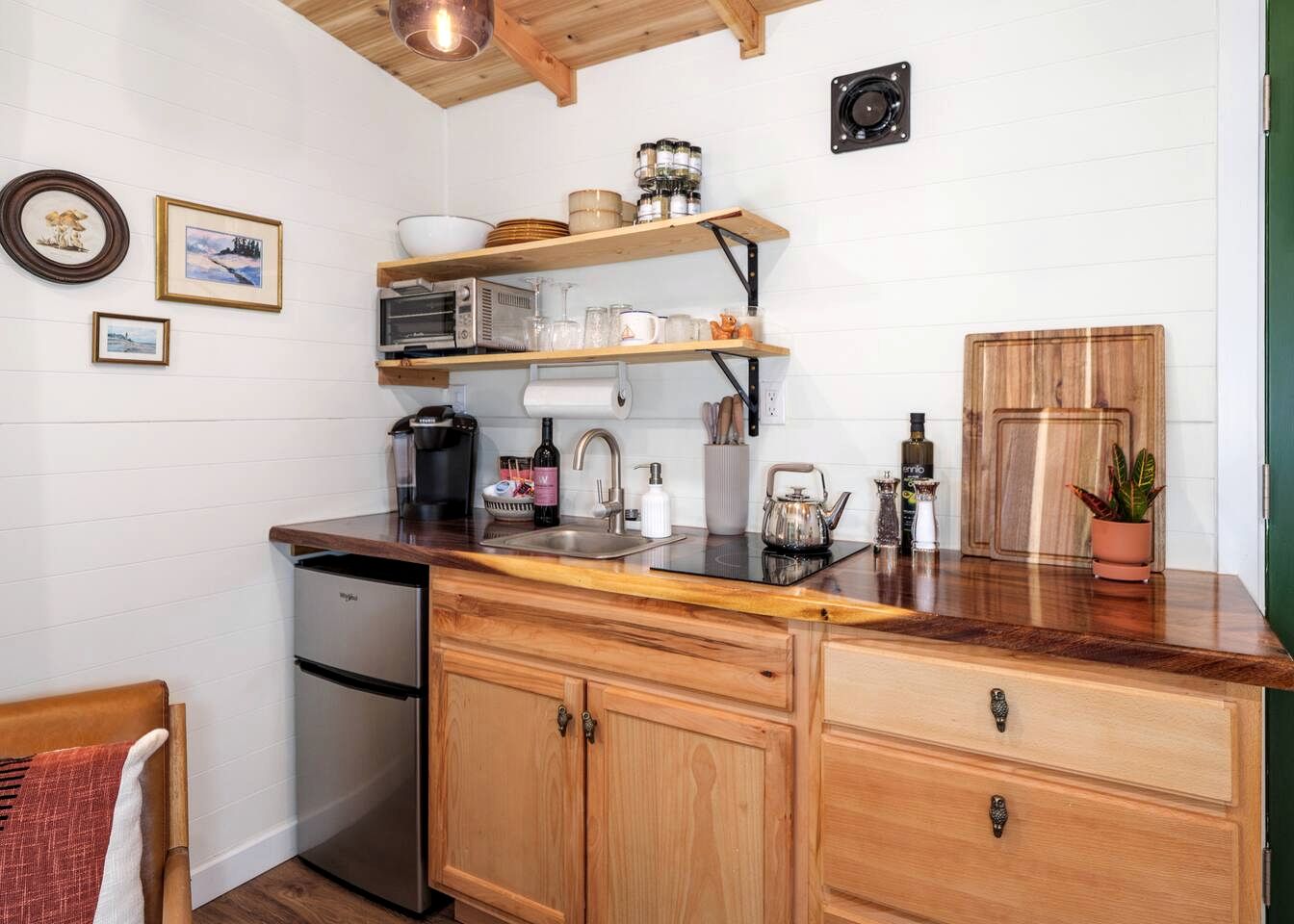Relaxing Tree House in Sequim, Washington, Perfect for a Glamping Getaway to Olympic National Park