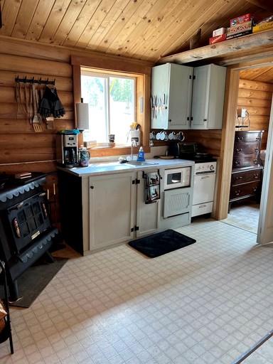 Log Cabins (United States of America, Conner, Montana)