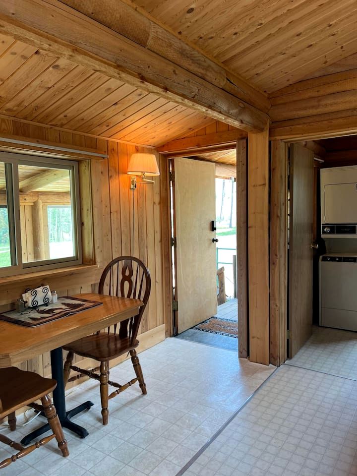 Amazing Log Cabin with Stunning Views in Conner, Montana
