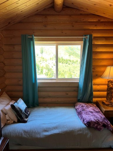 Log Cabins (United States of America, Conner, Montana)