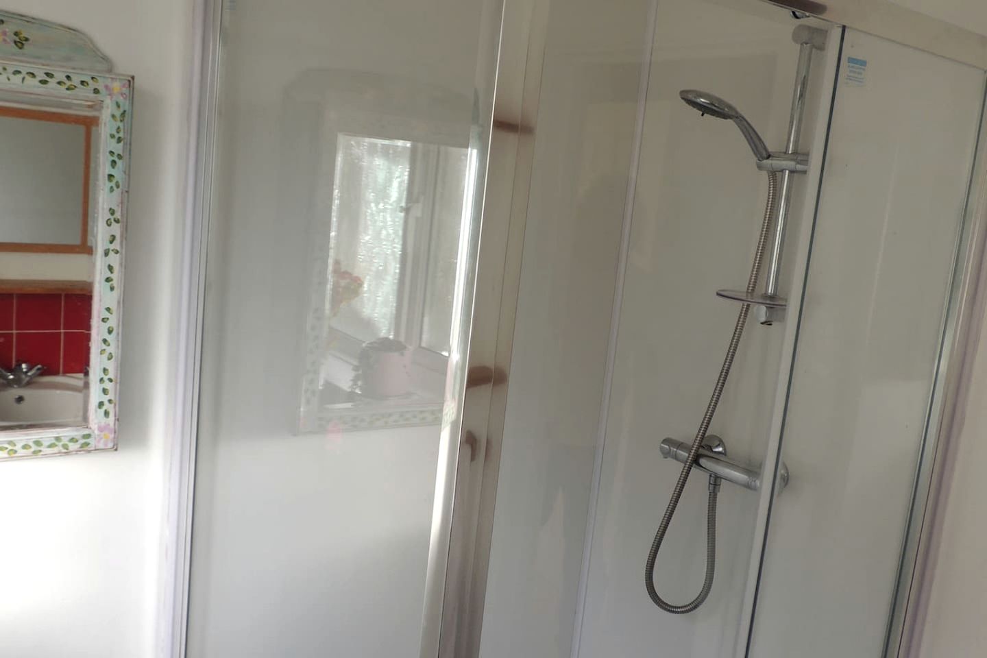 Slow Down Retreat: Countryside Views, Outdoor Bar & Fire Pit Seating in England, United Kingdom