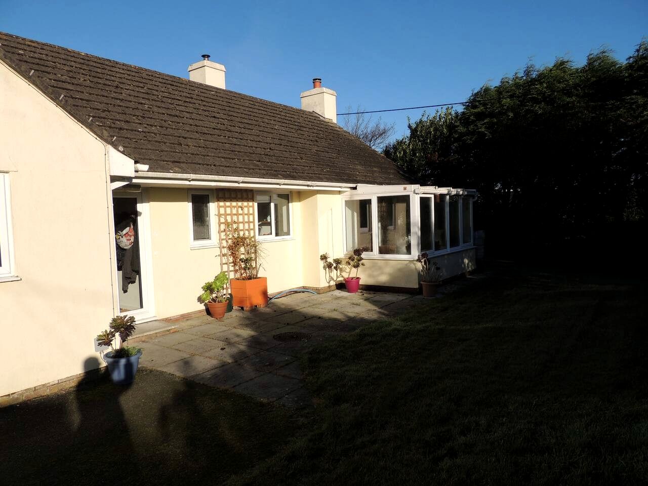 Slow Down Retreat: Countryside Views, Outdoor Bar & Fire Pit Seating in England, United Kingdom