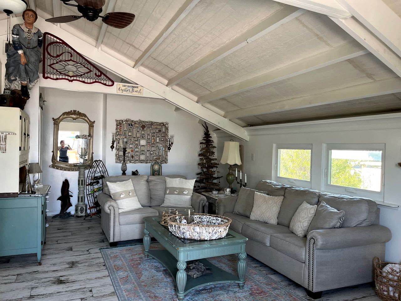 Beautiful Cottage on the Bay with Private Dock and Hot Tub for a Memorable Getaway on Little Gasparilla Island, Florida