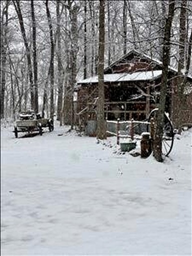 Cabins (United States of America, Berryville, Arkansas)