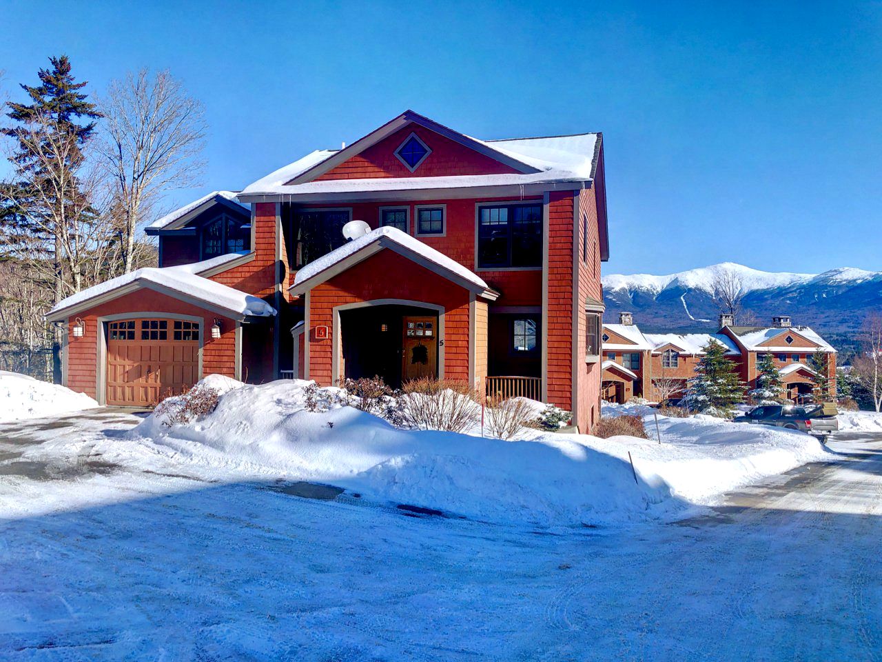 Cabin near Ski Resort Perfect for a New Hampshire Vacation