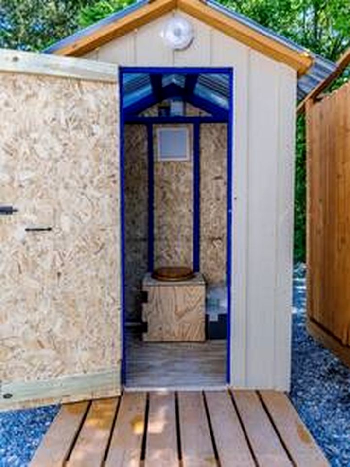 Enchanting Glamping Dome with Fire Pit & Stargazing near Wolfe City, Texas