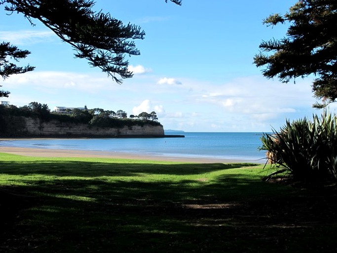 Beach Houses (Auckland, North Island, New Zealand)