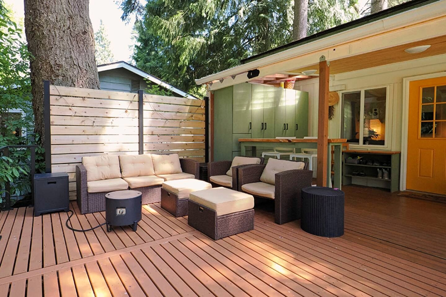 Peaceful Lakefront Retreat with Sauna Near Bellingham & Mount Vernon in Sedro-Woolley, Washington