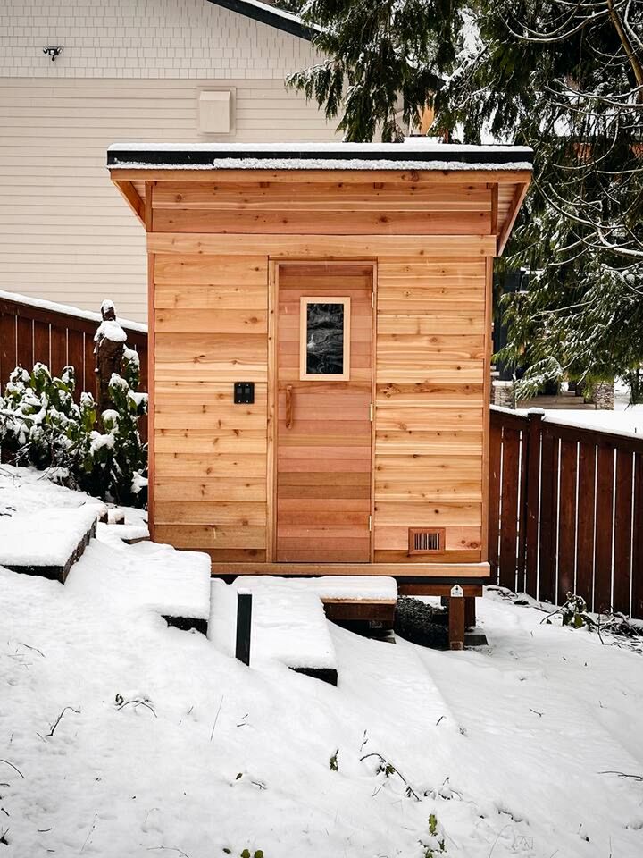 Peaceful Lakefront Retreat with Sauna Near Bellingham & Mount Vernon in Sedro-Woolley, Washington