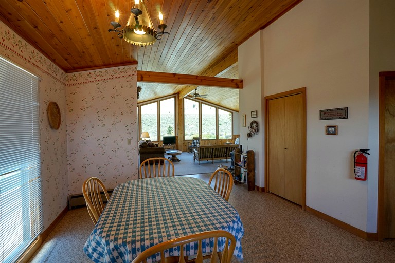 Vacation Rentals (United States of America, Cameron, Montana)