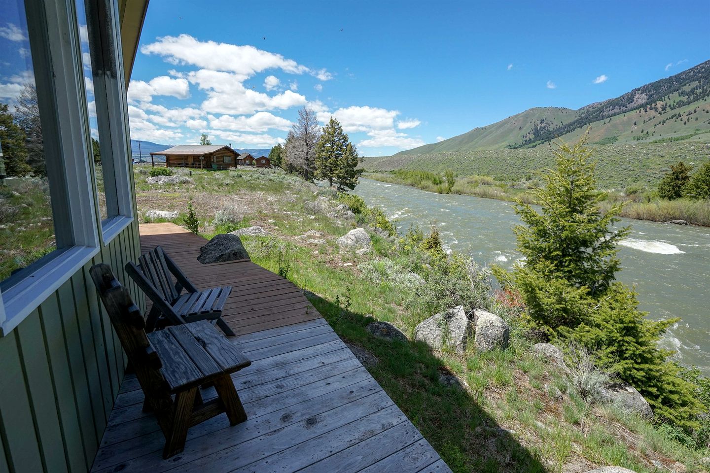 Quaint Vacation Rental with Madison River Views near Yellowstone in Southwest Montana