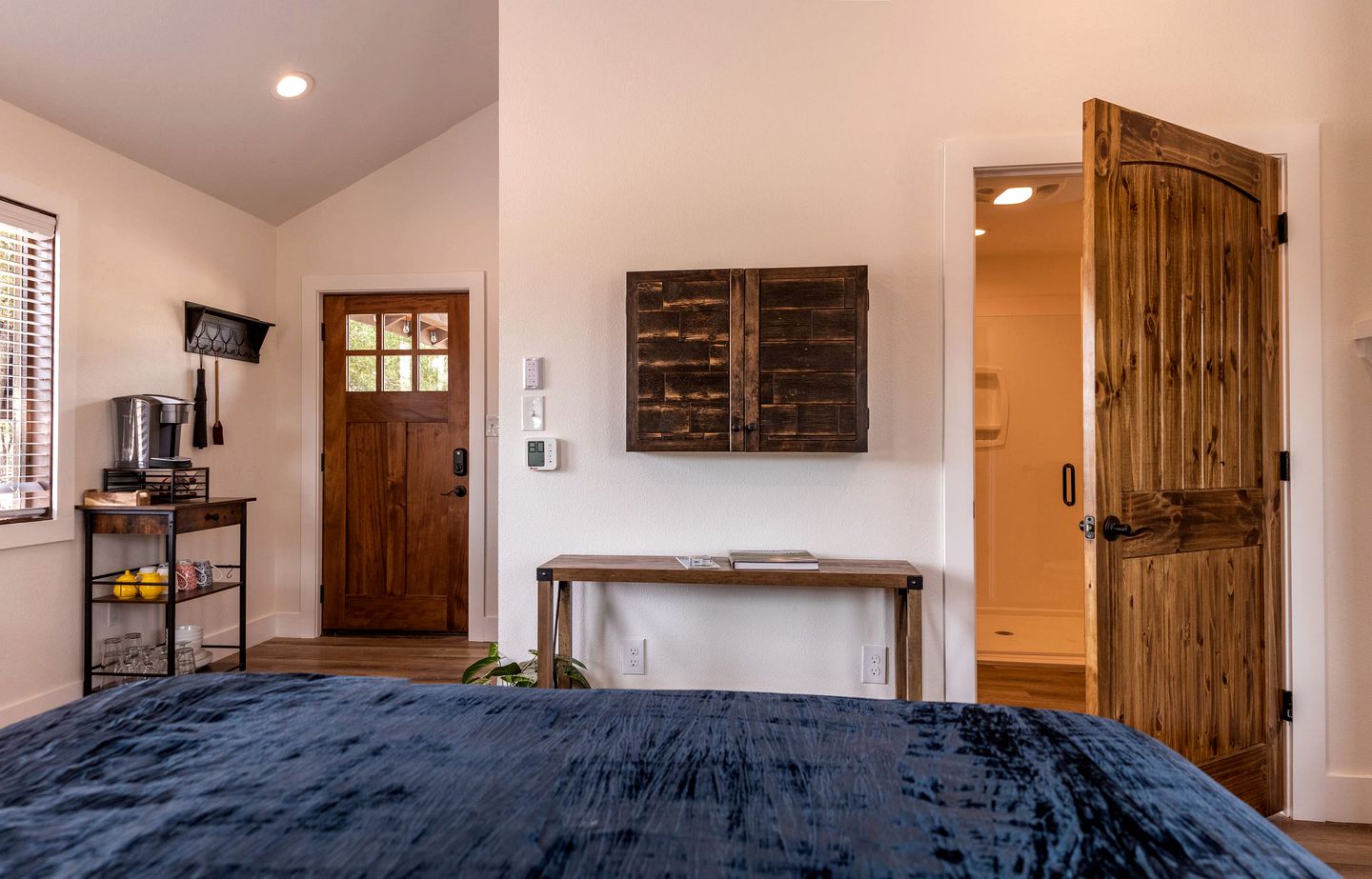 Colorful, Wheelchair Accessible Cabin for Two in Waco, Texas