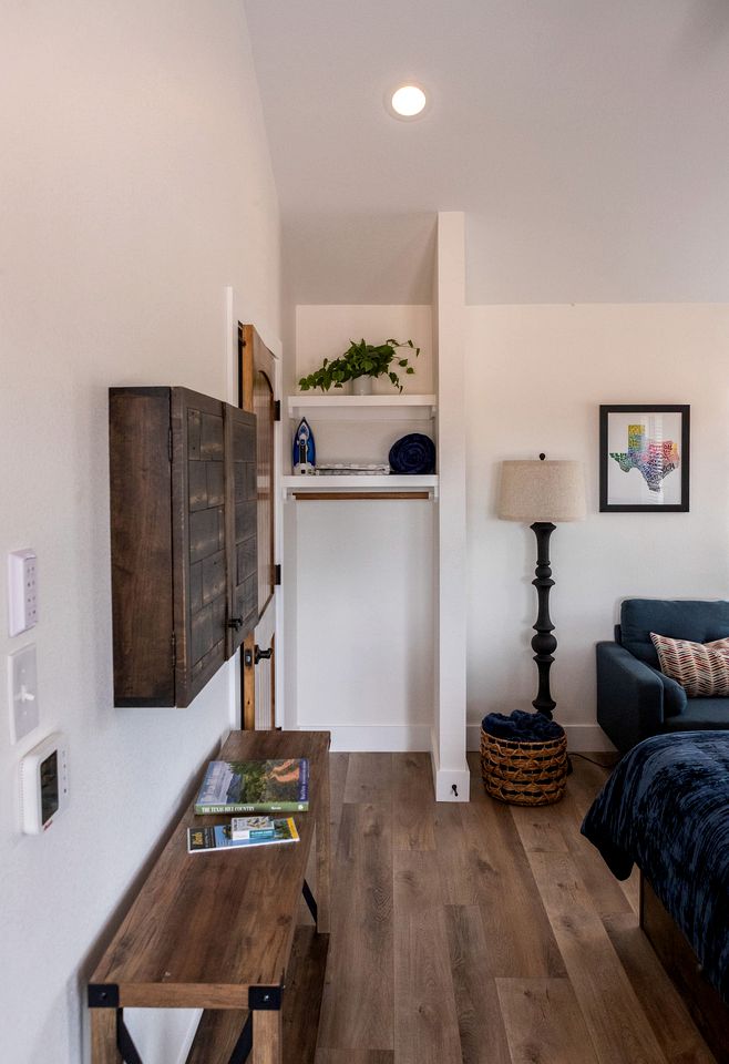 Colorful, Wheelchair Accessible Cabin for Two in Waco, Texas