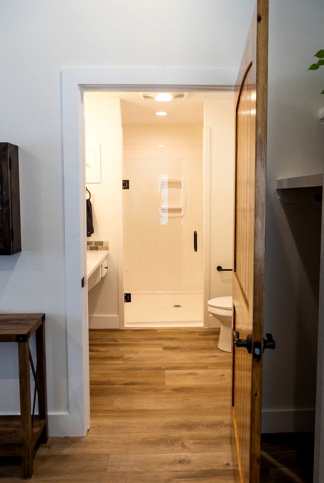 Colorful, Wheelchair Accessible Cabin for Two in Waco, Texas