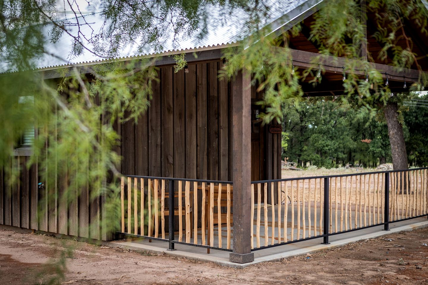Colorful, Wheelchair Accessible Cabin for Two in Waco, Texas