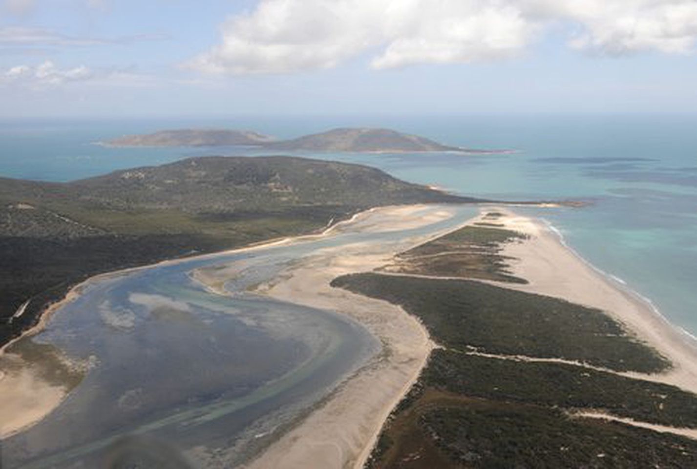 Secluded Cottage Rental near Palana Beach on Flinders Island, Tasmania