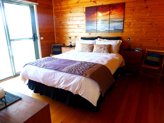 Cottages (Flinders Island, Tasmania, Australia)