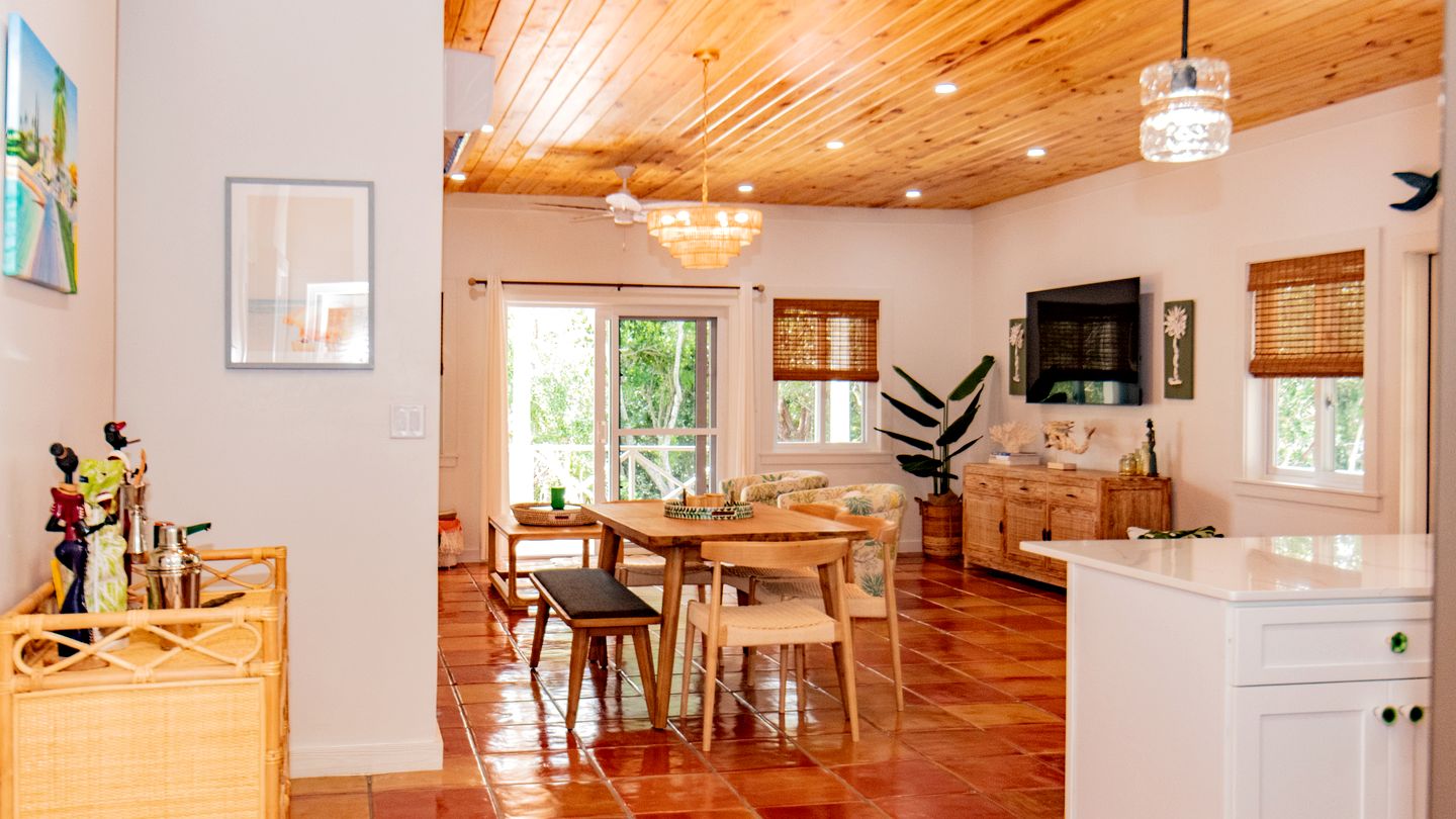 Beautiful Beach House with Golf Cart Near Stunning Beach in North Eleuthera, Bahamas