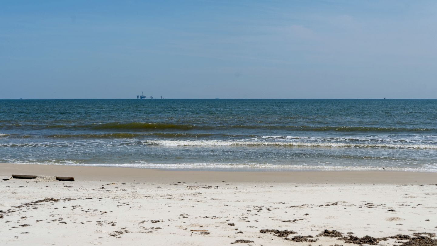 Awesome Beach House with Stunning Sea Views in Dauphin Island, Alabama