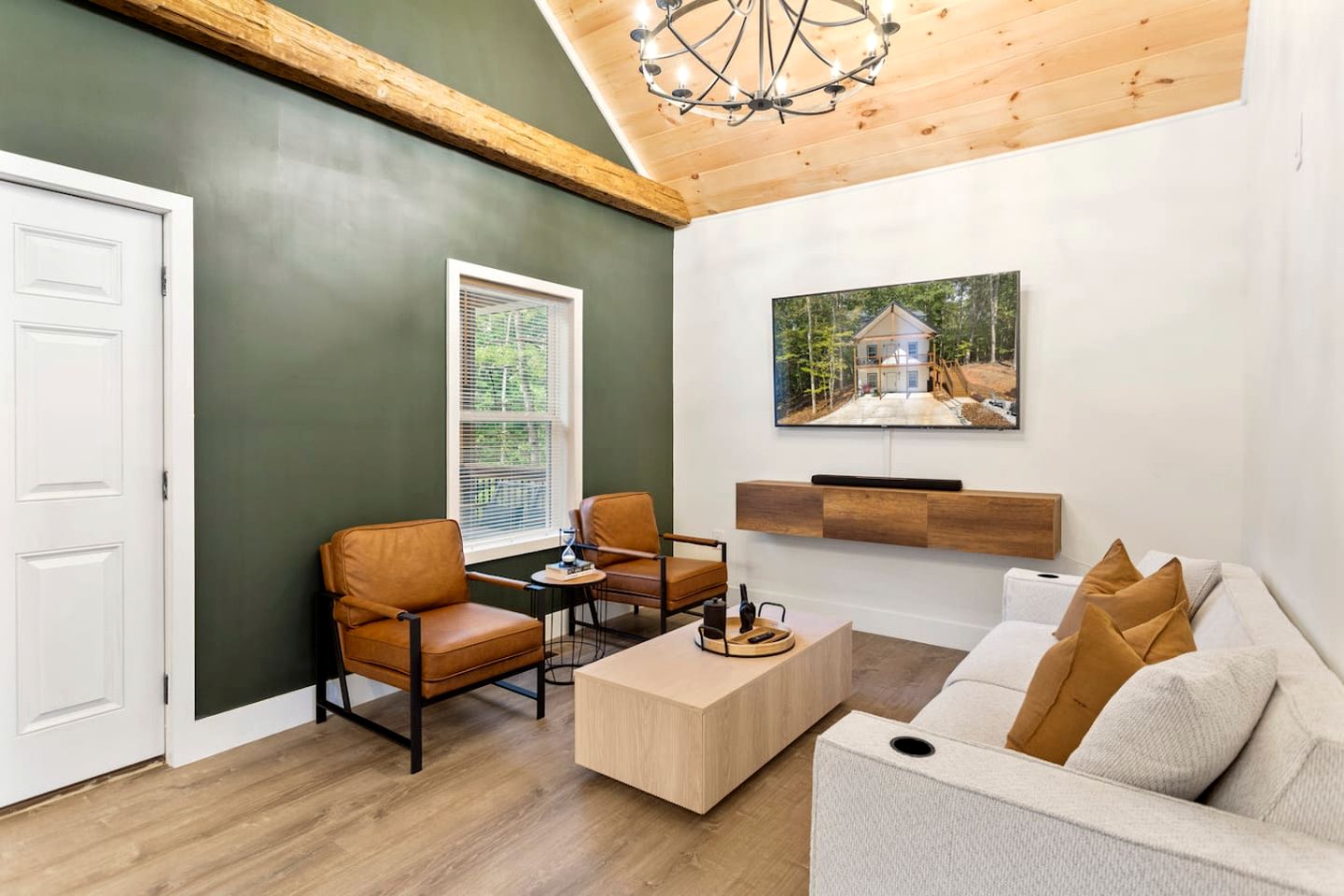 Stylish Lakehouse with Black-and-White Modern Design near Lake Hartwell, Clemson SC